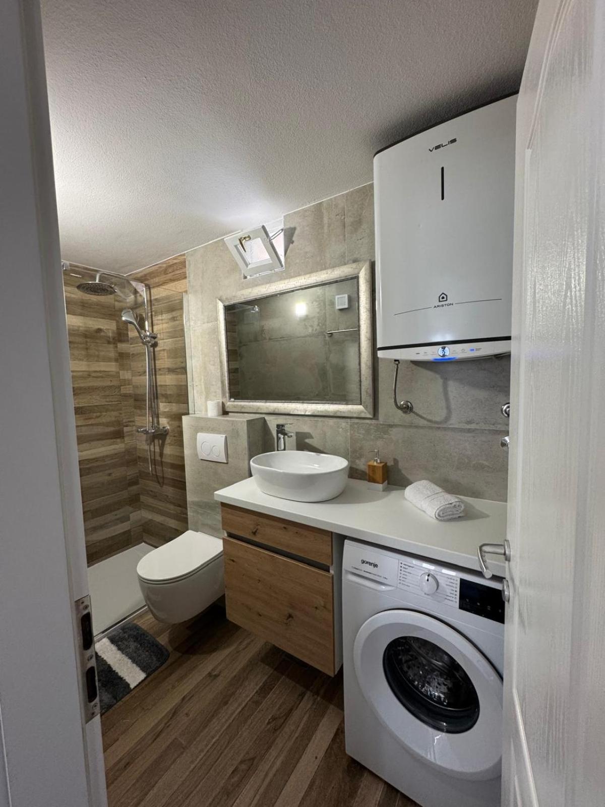 Apartments Bepina- 5 Mins From The Center Split Extérieur photo