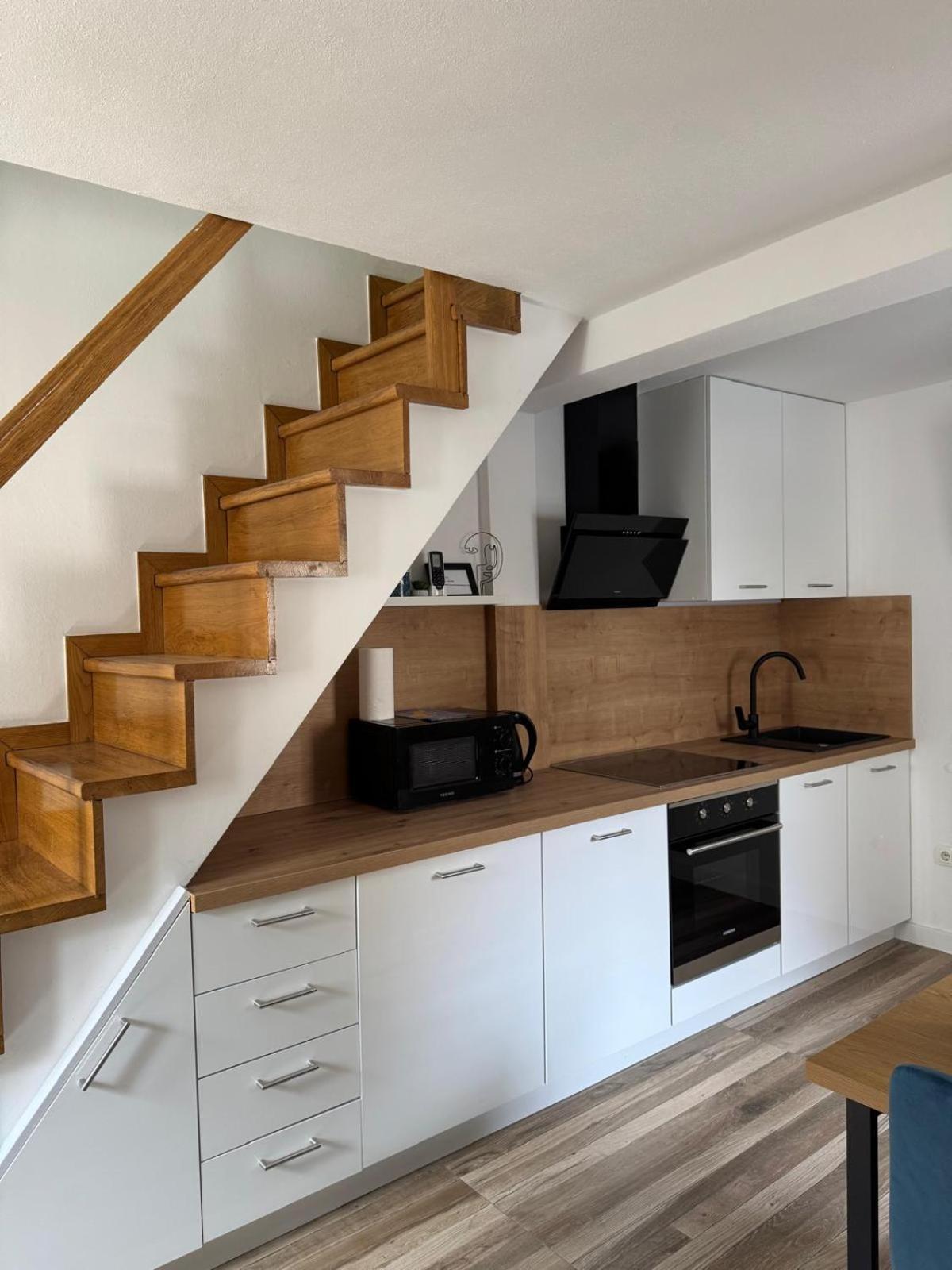 Apartments Bepina- 5 Mins From The Center Split Extérieur photo