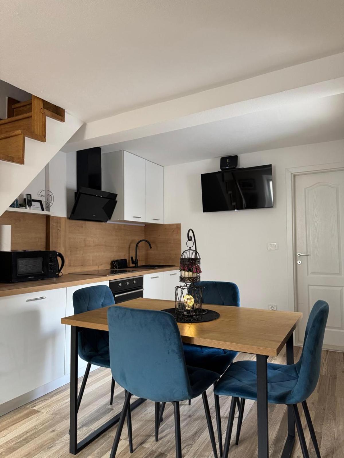 Apartments Bepina- 5 Mins From The Center Split Extérieur photo