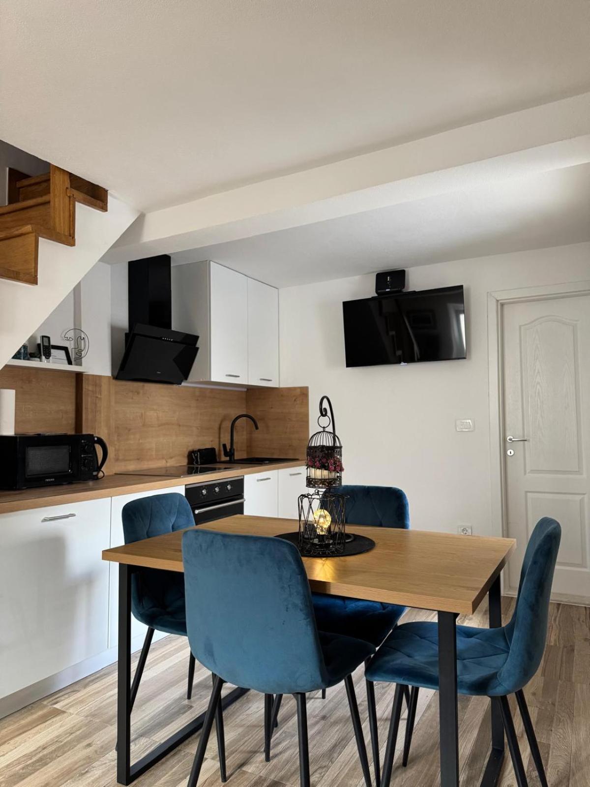 Apartments Bepina- 5 Mins From The Center Split Extérieur photo