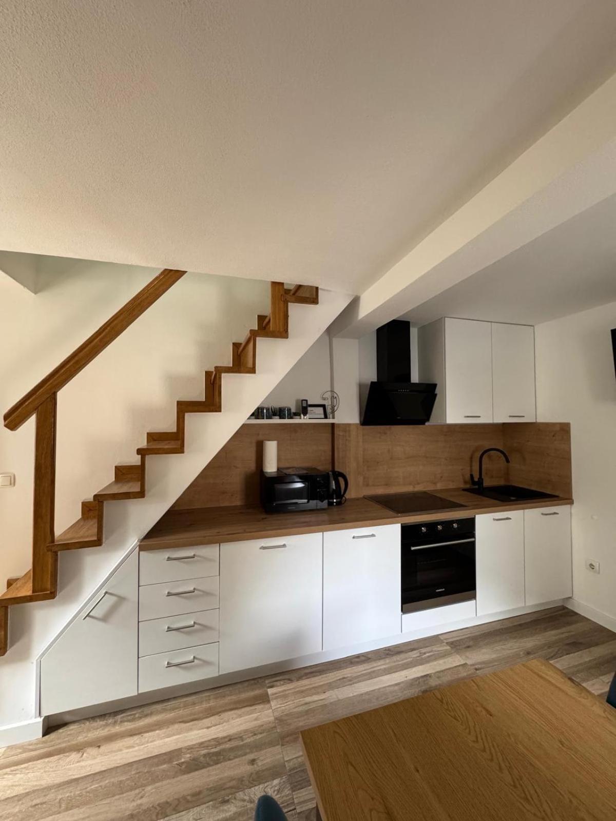 Apartments Bepina- 5 Mins From The Center Split Extérieur photo