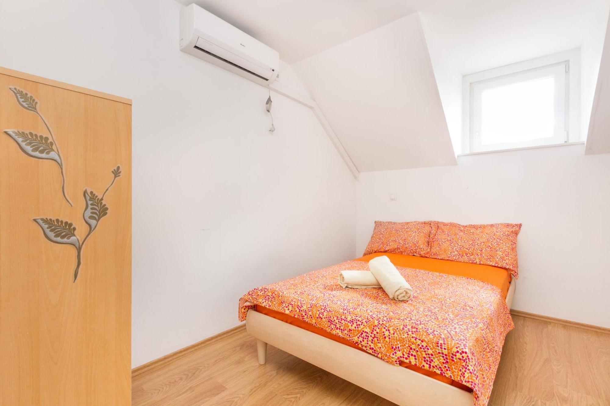 Apartments Bepina- 5 Mins From The Center Split Extérieur photo